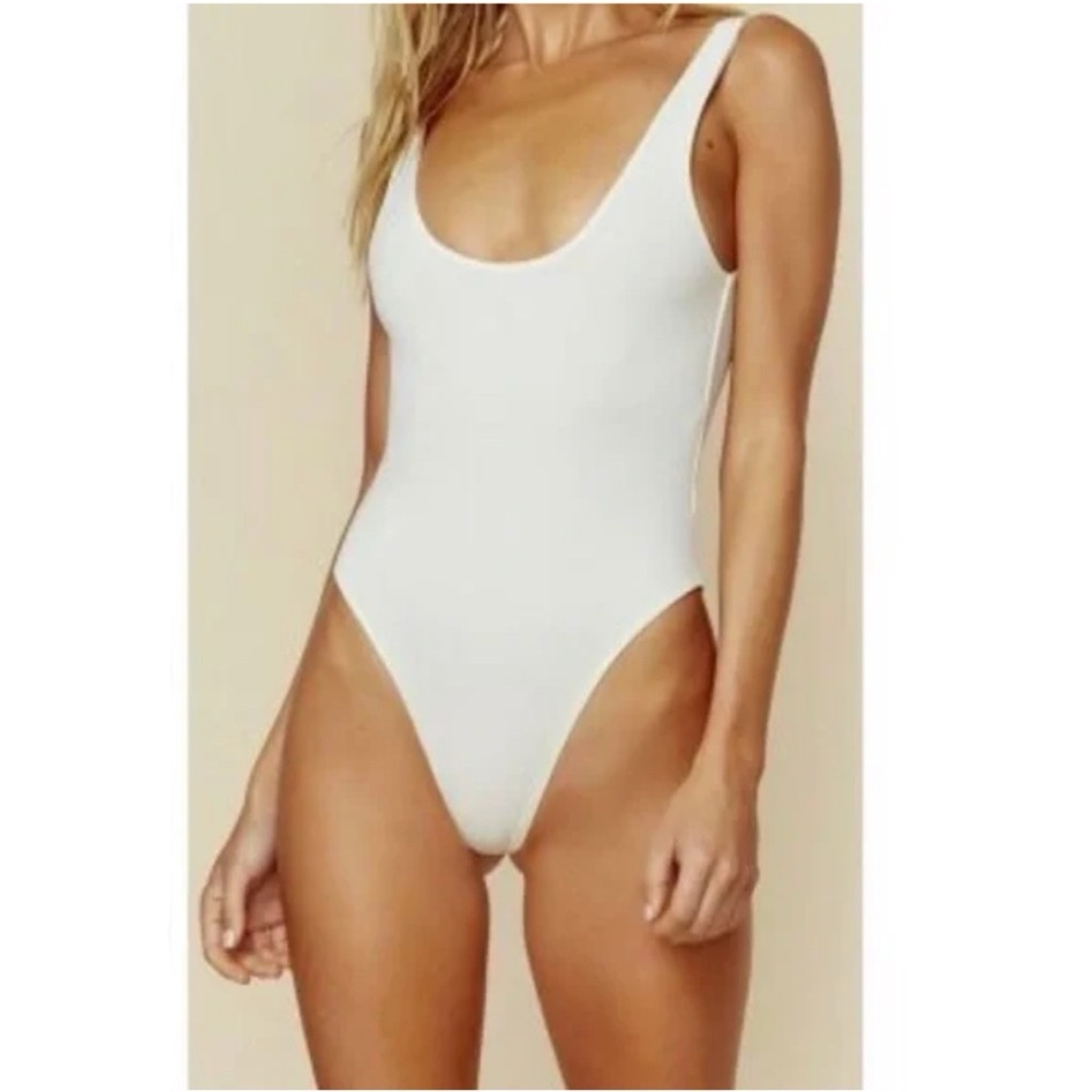 TM RIO DE JANEIRO beige cream CARAÍVA RAINBOW STRIPED butt low back SWIMSUIT - Picture 2 of 10